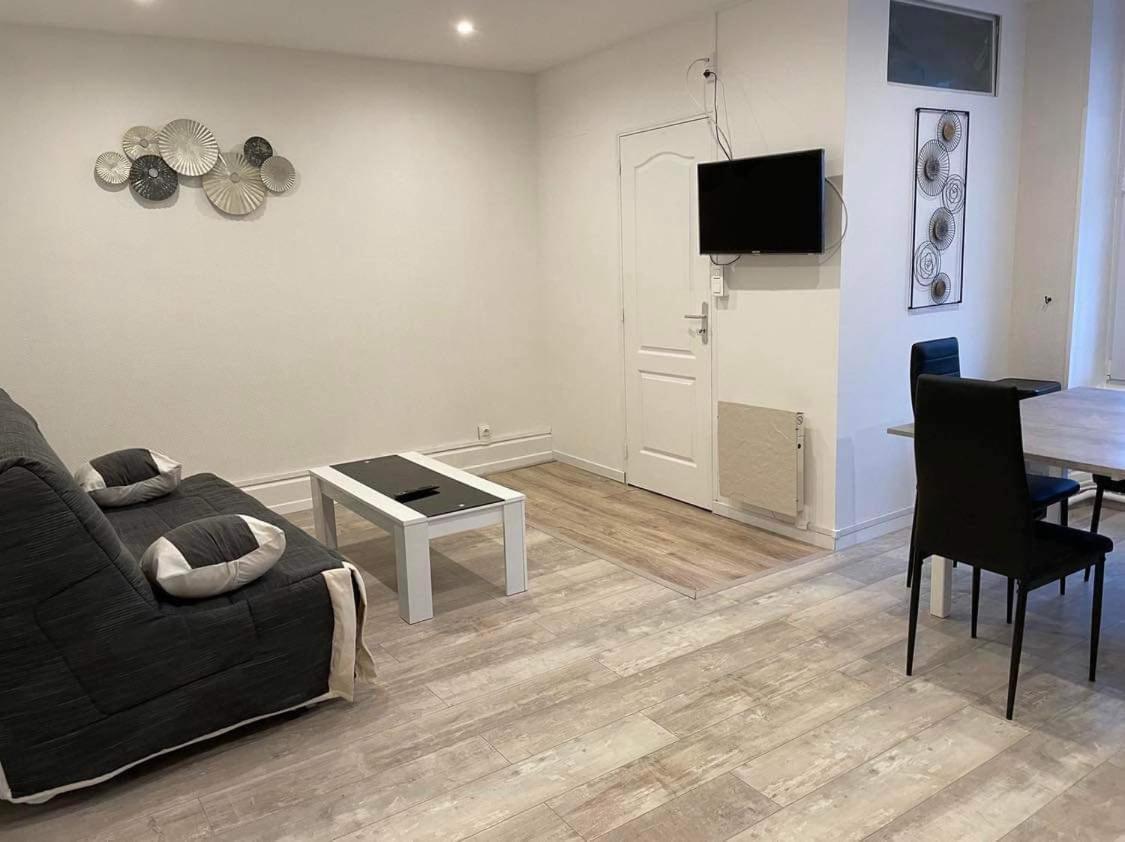 Appart Meuble 45M2 Calme Et Lumineux Au Continental Vittel Kültér fotó